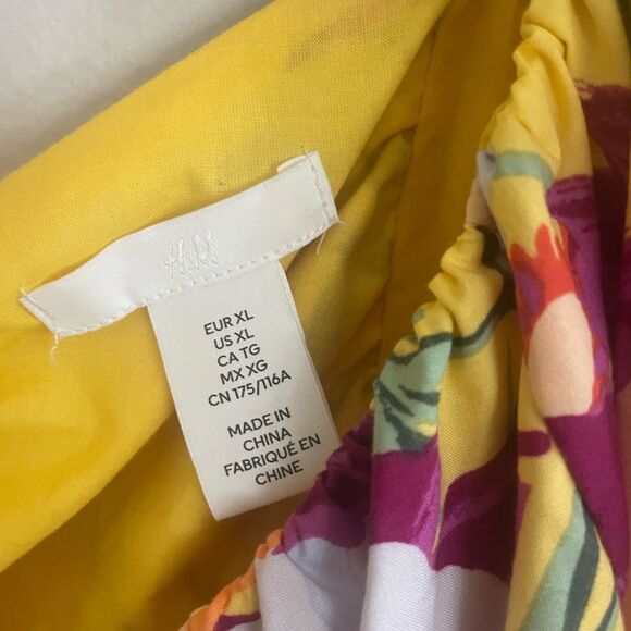 H&M Women's Floral Print Puff Sleeve Open Back Top - Picture 6 of 9